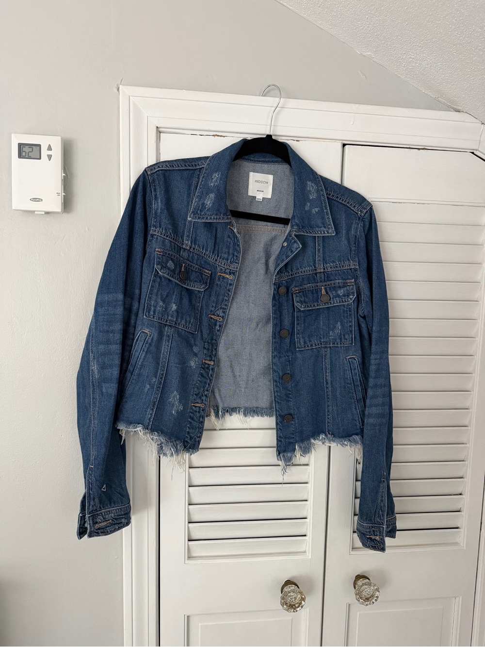 Hidden Distressed Cropped Blue Denim Jacket size medium